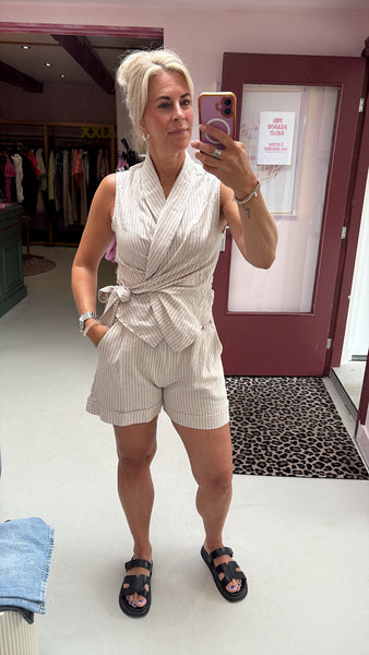 NAL - Merlyn Short - Beige/Striped - One Size