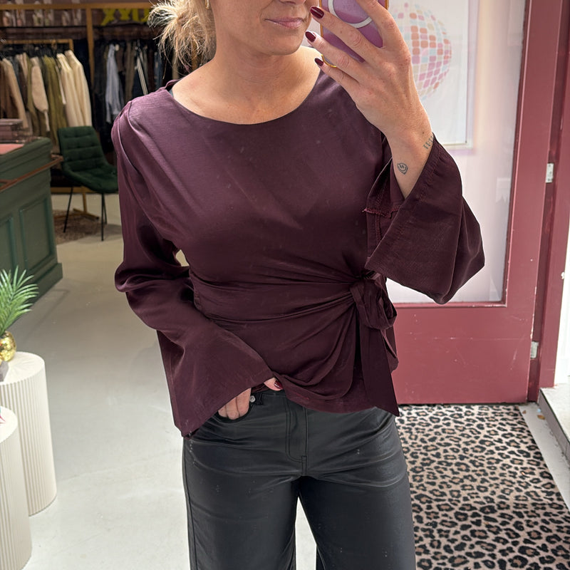 Julie top in bordeaux voor dames
