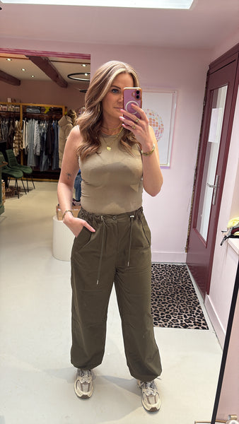 NAL - Cleo Cargo Pants - Dark Green