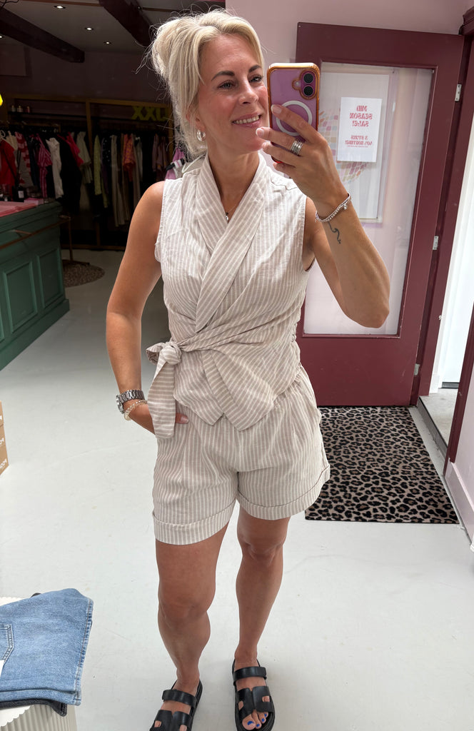 NAL- Ronny Striped Blouse - Beige/Striped - One Size
