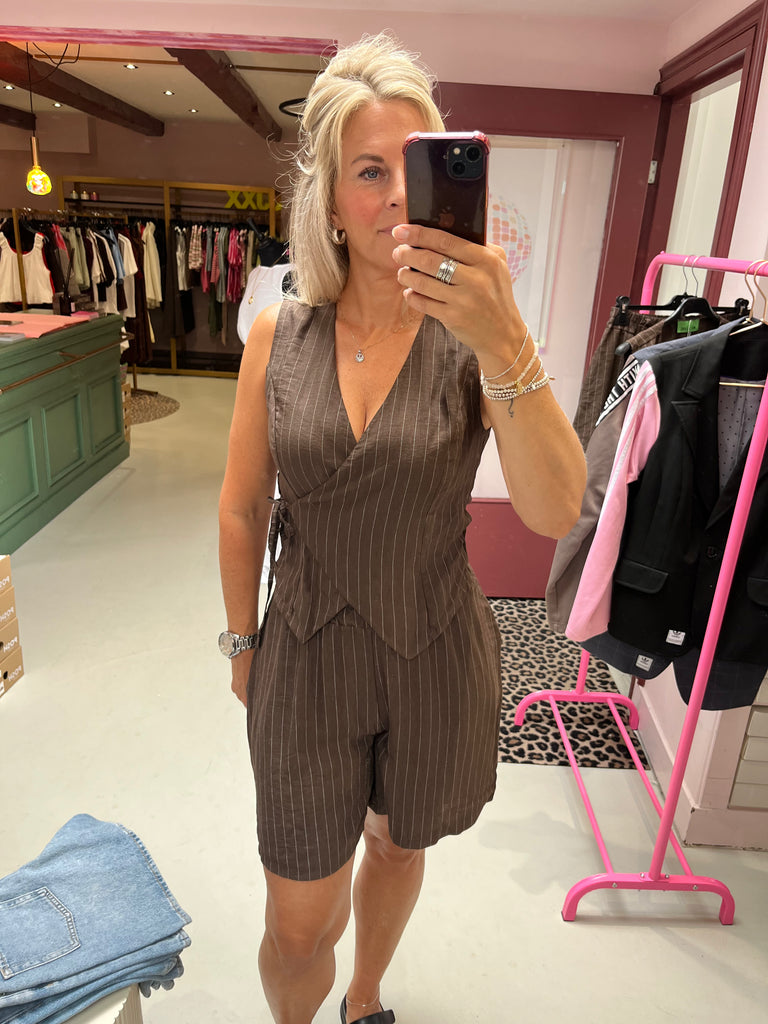 NAL - Marly Short - Brown/Striped